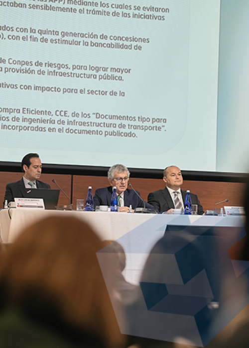 De izq. a der.: Juan Carlos Quiñones, vicepresidente Jurídico; Juan Martín Caicedo, presidente Ejecutivo y Mauricio Ossa, presidente de la Junta Directiva de la CCI.