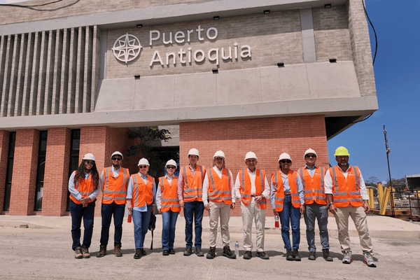 Visita Puerto Antioquia