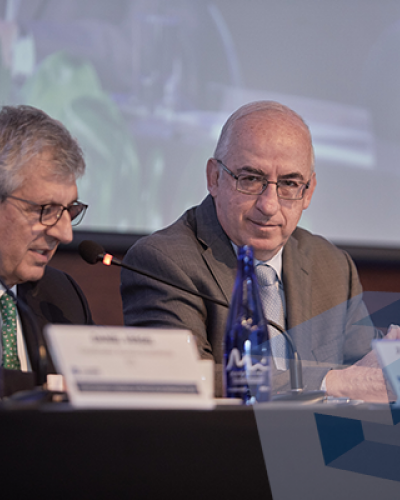De izq. a der.: Juan Martín Caicedo, presidente de la CCI y Leonardo Villar, gerente General del Banco de la República